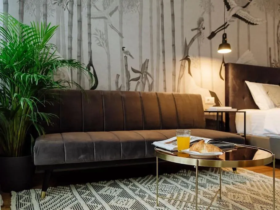 Charming & Modern Studio - Cismigiu Park - Netflix Bucharest