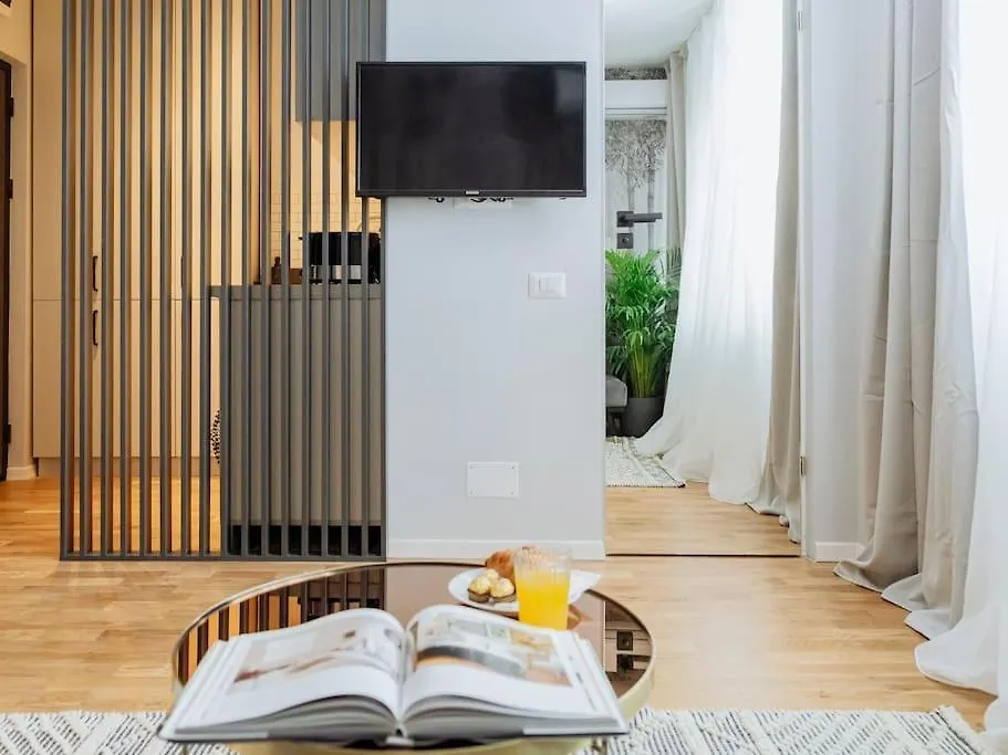 Charming & Modern Studio - Cismigiu Park - Netflix Bucharest