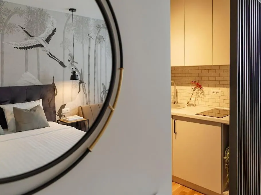 Apartment Charming & Modern Studio - Cismigiu Park - Netflix Bucharest