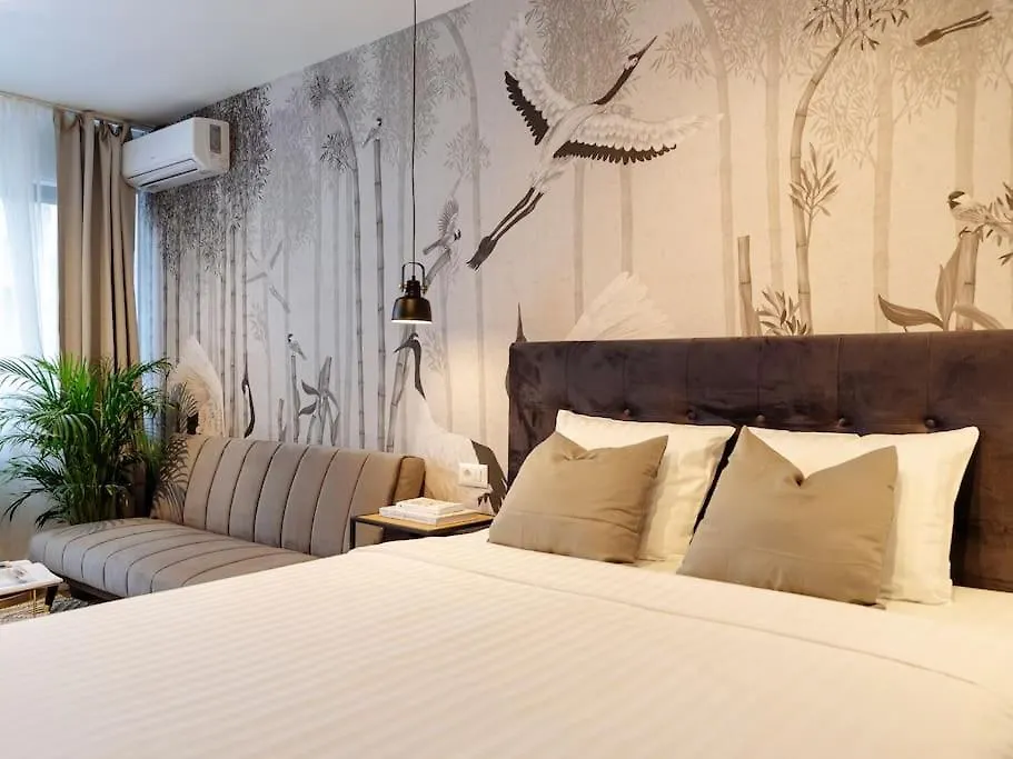 Charming & Modern Studio - Cismigiu Park - Netflix Bucharest 0*,  Romania