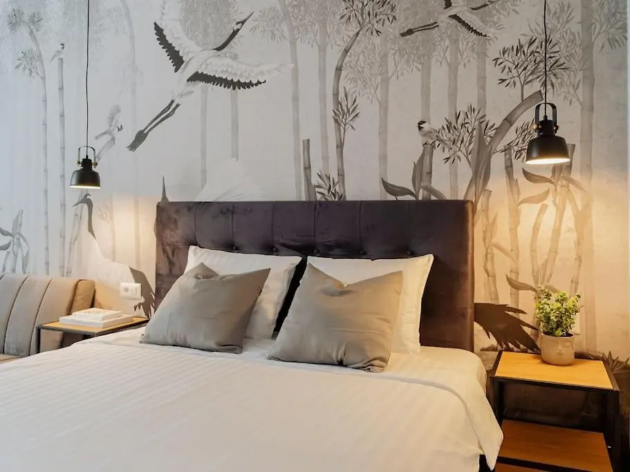 Charming & Modern Studio - Cismigiu Park - Netflix Bucharest Apartment
