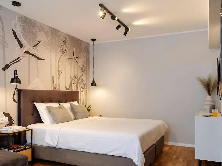 Charming & Modern Studio - Cismigiu Park - Netflix Bucharest Apartment